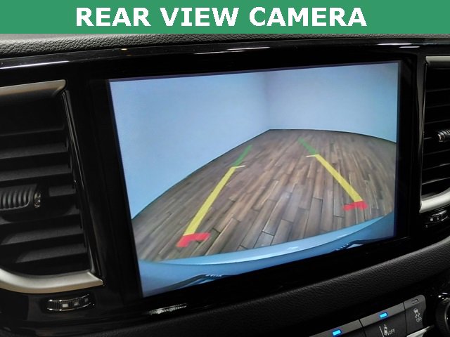 Used 2024 Chrysler Pacifica Touring-L image 9