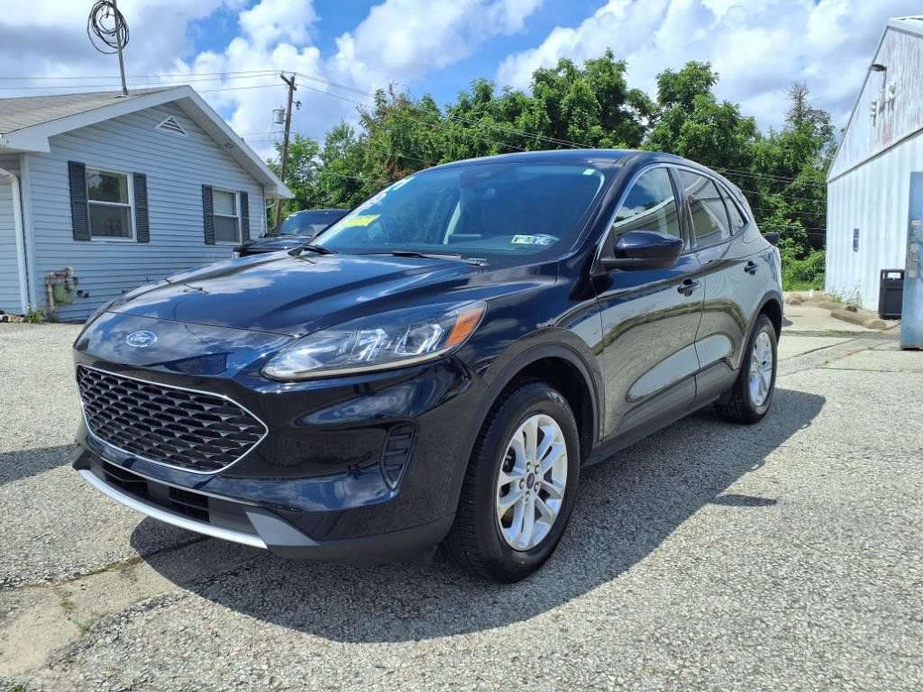 Used 2021 Ford Escape SE image 4