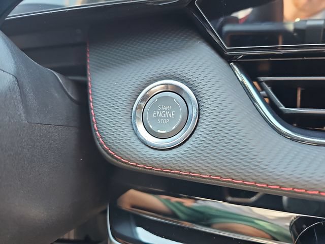 New 2027 Chevrolet Equinox RS w/ Safety and Technology Package FWD image 17