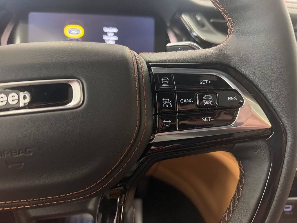New 2026 Jeep Grand Cherokee Summit AWD/4WD image 11