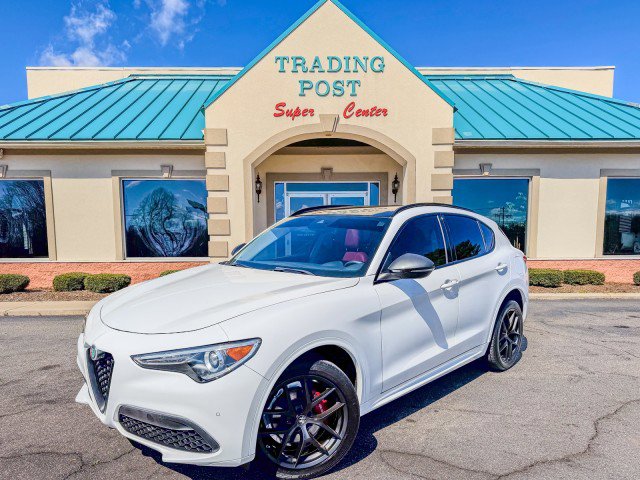 Used 2021 Alfa Romeo Stelvio Ti w/ Nero Edizione image 2