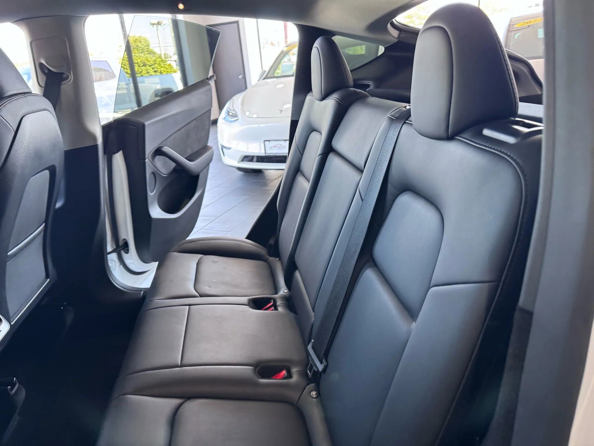 Used 2023 Tesla Model Y Long Range image 17