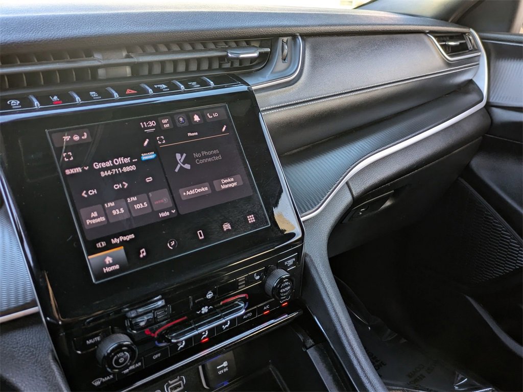 Used 2023 Jeep Grand Cherokee Altitude image 15