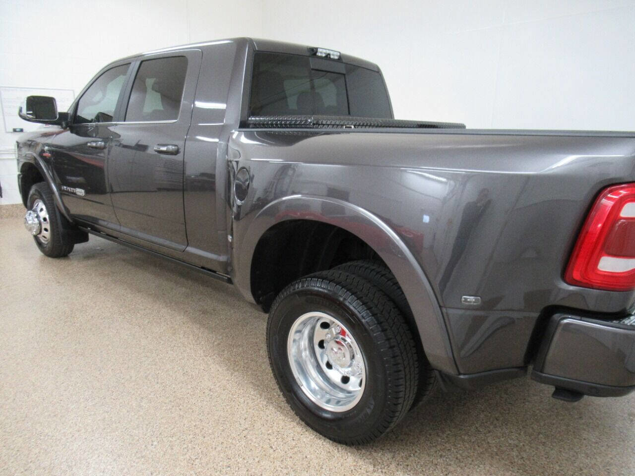 Used 2021 RAM 3500 Limited image 3