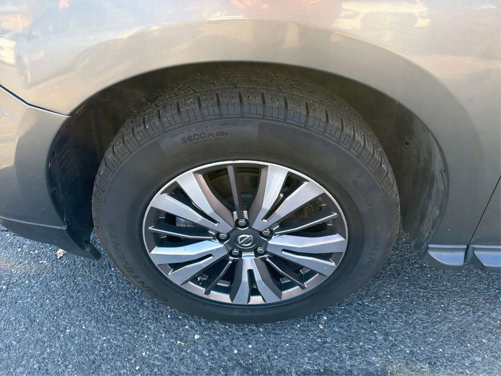 Used 2019 Nissan Pathfinder SV image 17