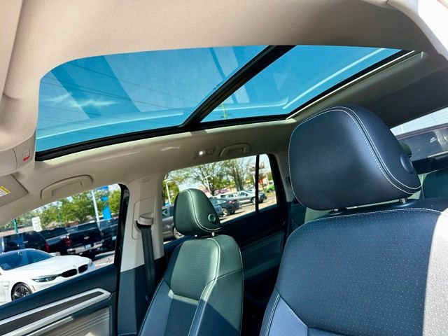 Used 2023 Volkswagen Atlas SE w/ Panoramic Sunroof Package AWD/4WD image 14