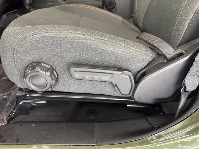 Used 2024 Jeep Wrangler Unlimited w/ Convenience Group AWD/4WD image 17