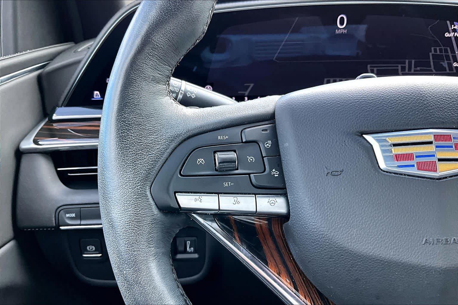 Used 2024 Cadillac Escalade Premium Luxury RWD image 22