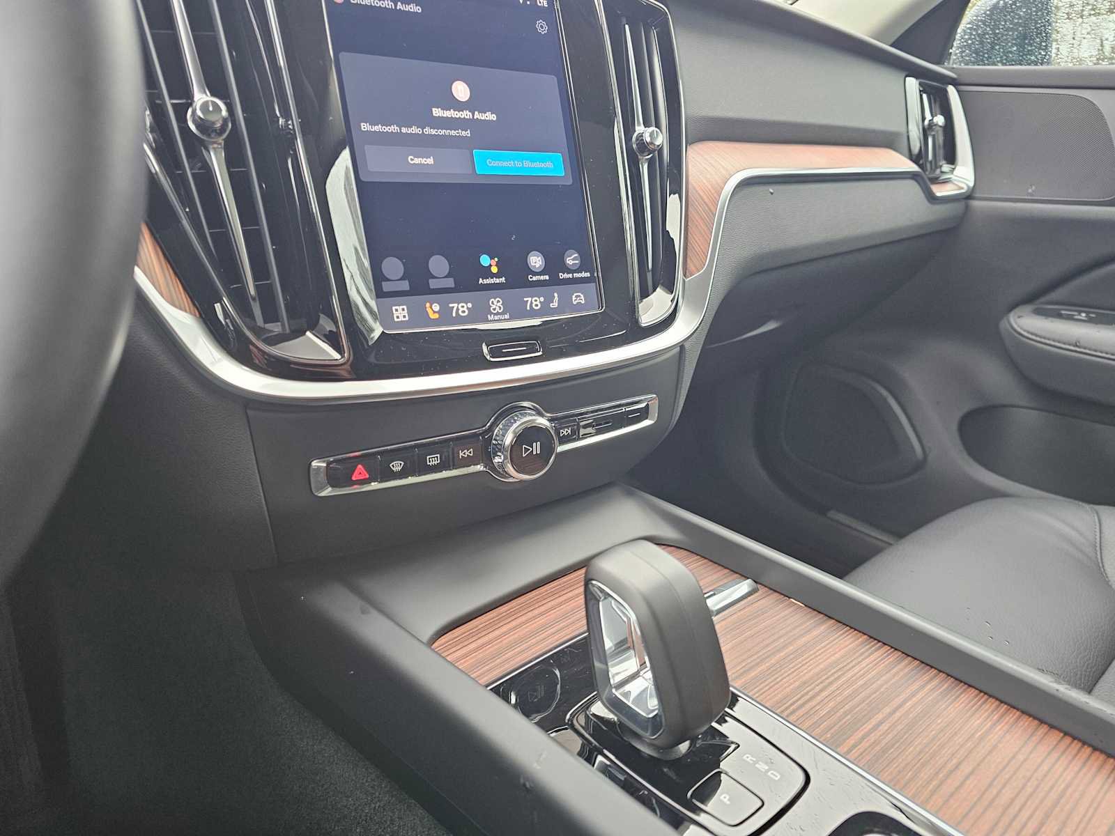 Certified 2025 Volvo V60 B5 Cross Country Plus image 29