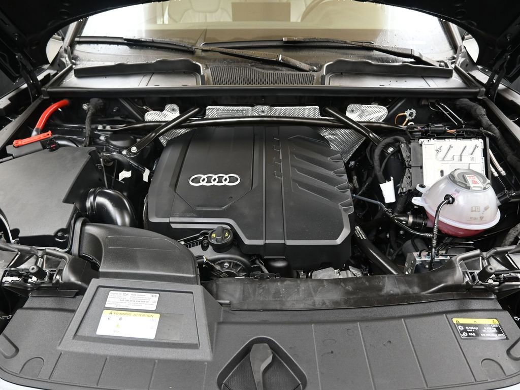 Certified 2024 Audi Q5 2.0T Premium Plus image 9