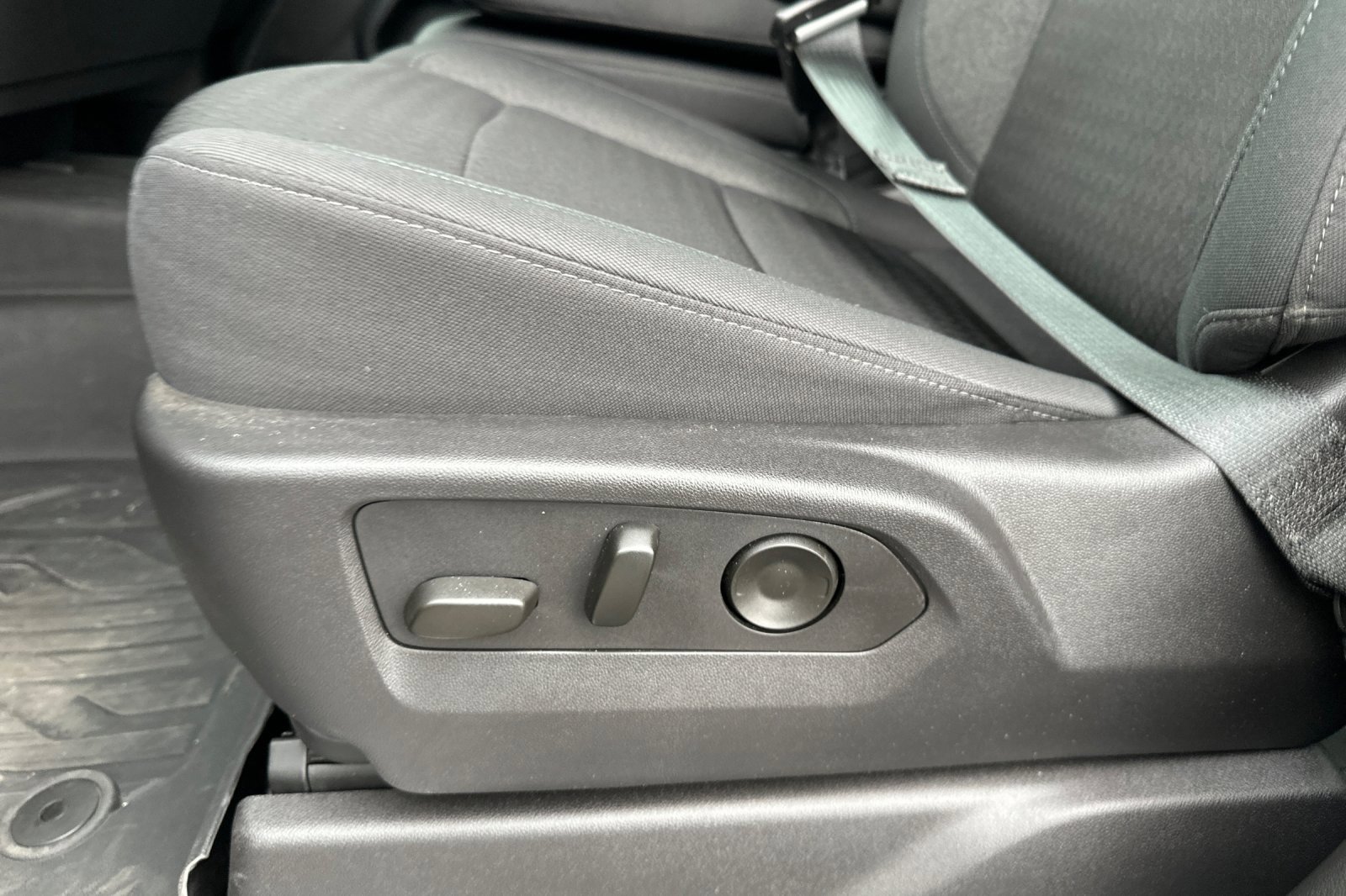 Used 2024 GMC Sierra 1500 Elevation w/ LPO, Elevation Black Package image 12