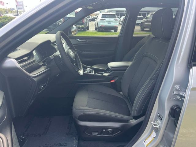 New 2026 Jeep Grand Cherokee Laredo X AWD/4WD image 7