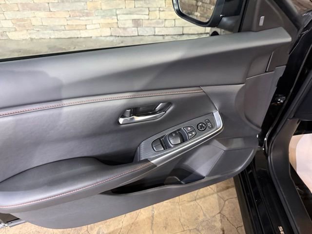 Certified 2025 Nissan Sentra SR w/ Midnight Edition FWD image 9
