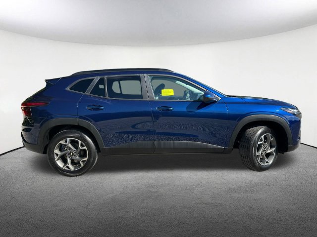 Certified 2024 Chevrolet Trax LT w/ LT Convenience Package FWD image 15
