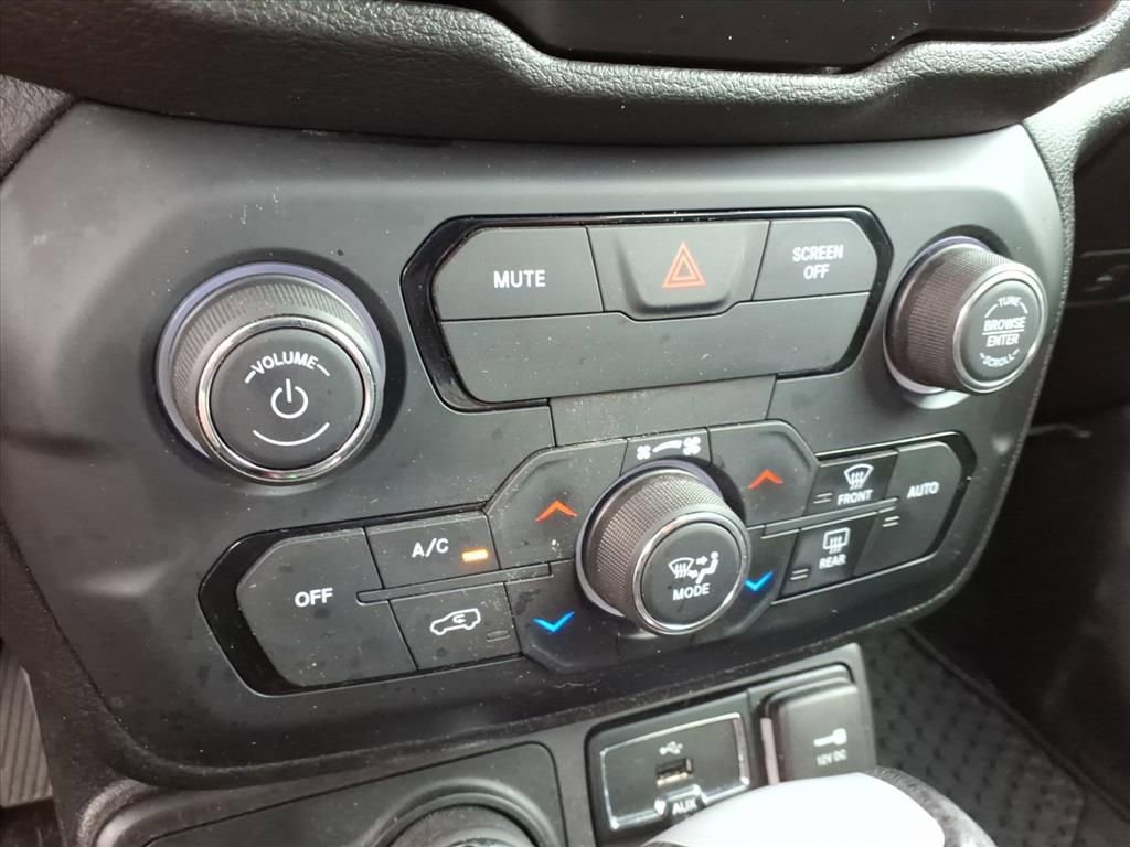 Certified 2018 Jeep Renegade Trailhawk w/ Cold Weather Group II AWD/4WD image 15