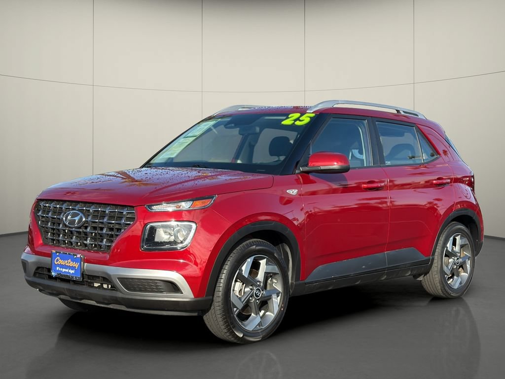 Used 2025 Hyundai Venue SEL FWD image 3