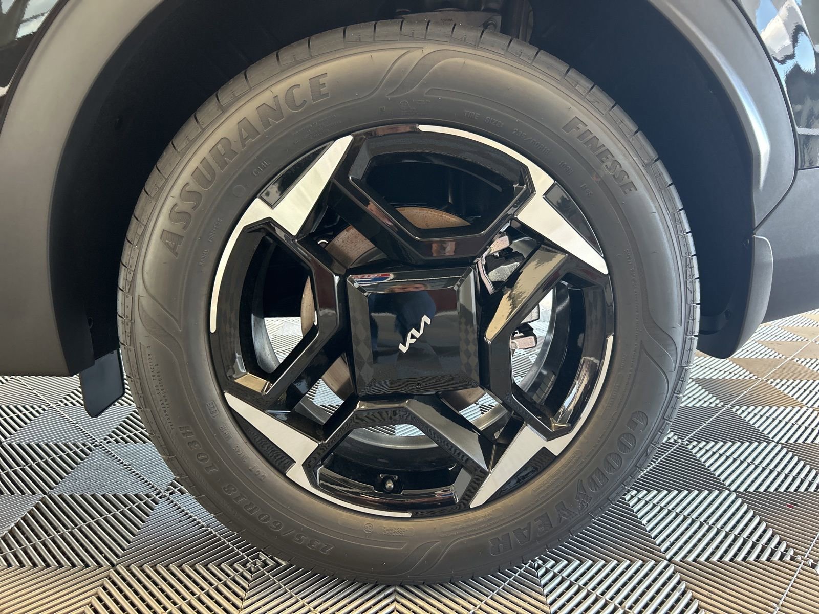 New 2026 Kia Sportage EX image 8