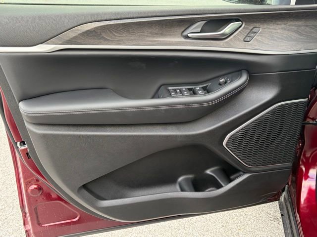New 2026 Jeep Grand Cherokee Limited AWD/4WD image 12
