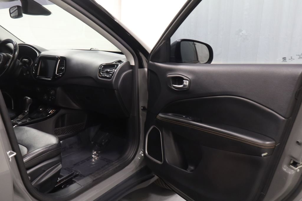 Used 2020 Jeep Compass Limited image 14