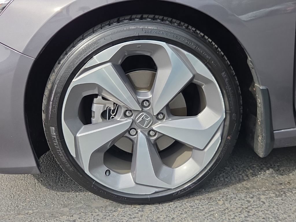 Used 2019 Honda Accord Touring image 28