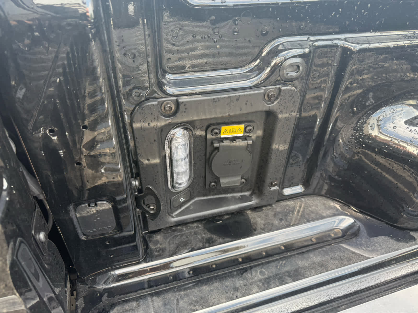 New 2025 Ford Maverick XLT w/ XLT Luxury Package image 7