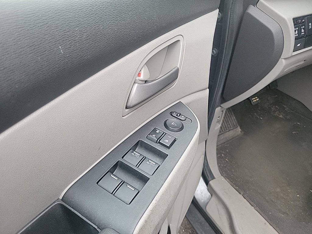 Used 2011 Honda Odyssey EX-L image 12