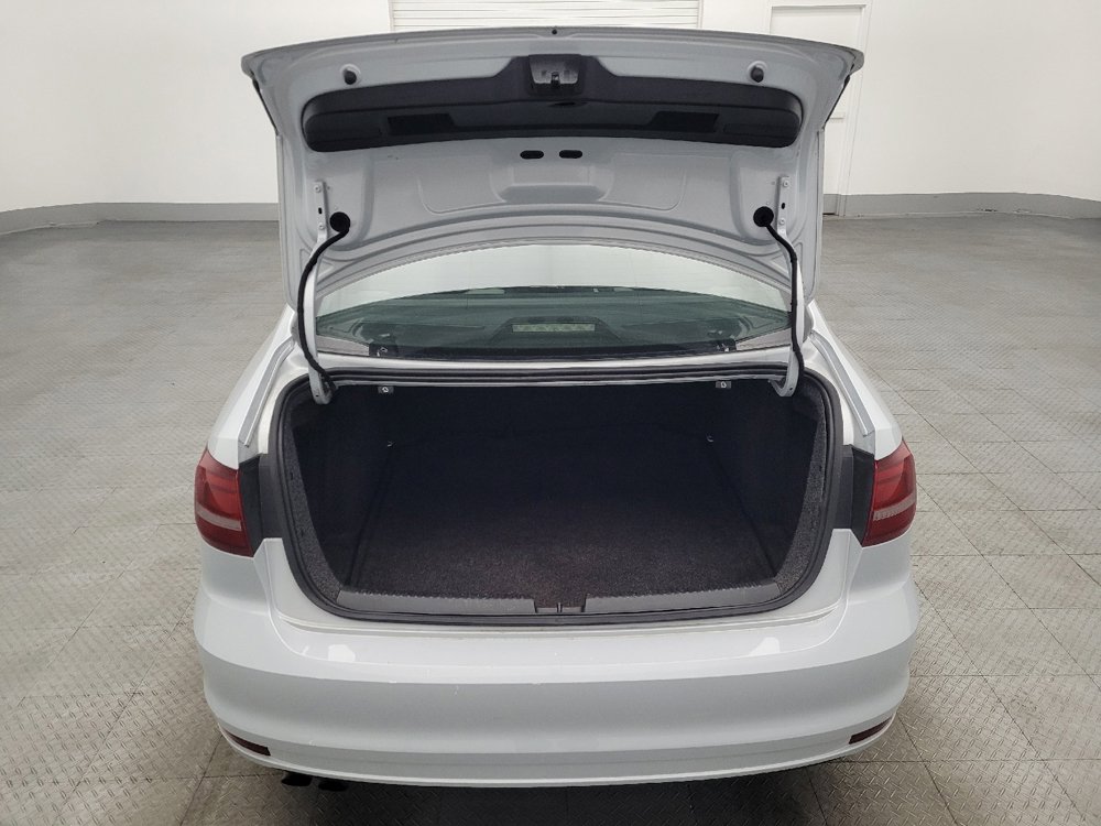 Used 2017 Volkswagen Jetta S w/ Jetta S Cold Weather Package FWD image 29