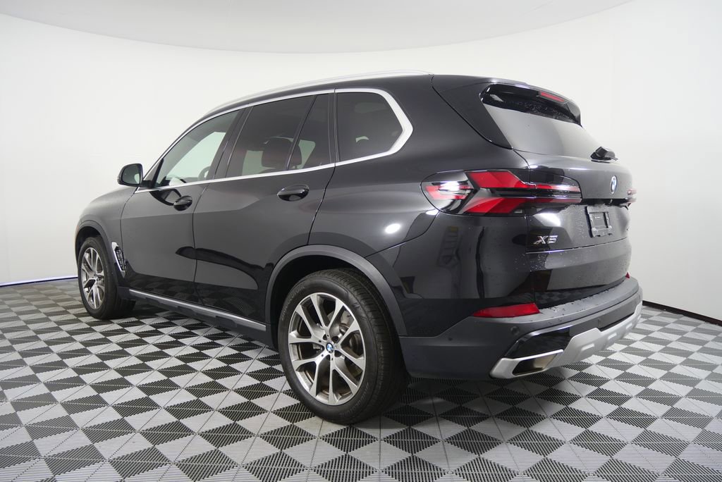 Certified 2025 BMW X5 xDrive40i image 5