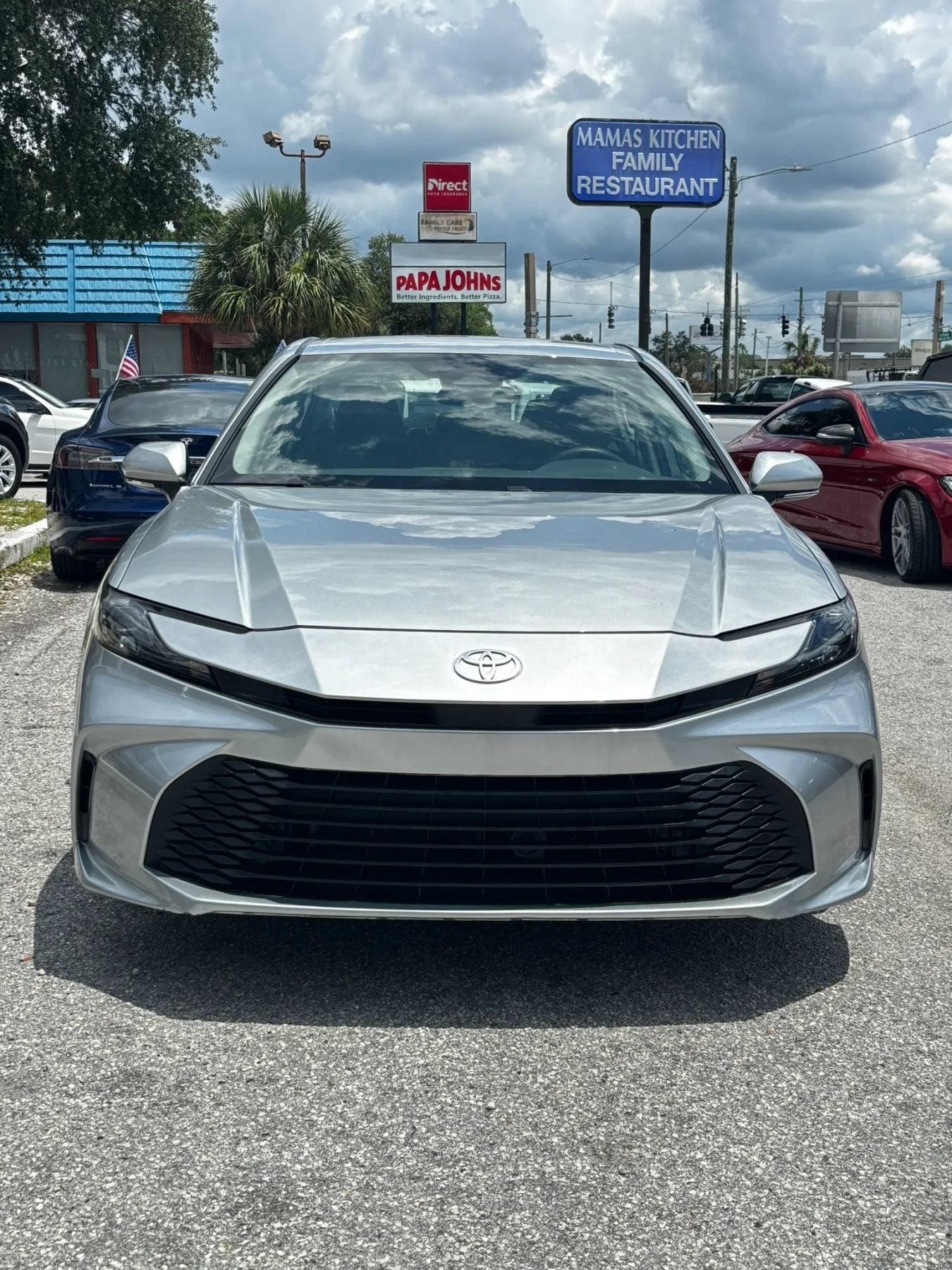 Used 2025 Toyota Camry LE FWD image 5