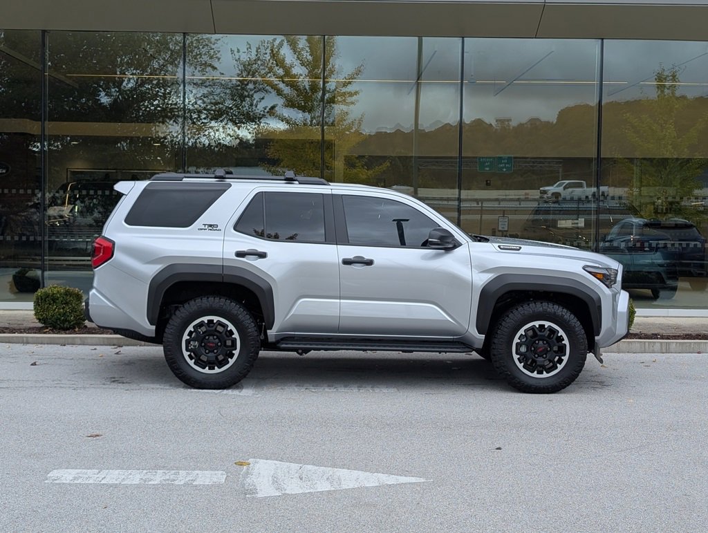 Used 2025 Toyota 4Runner TRD Off-Road image 8