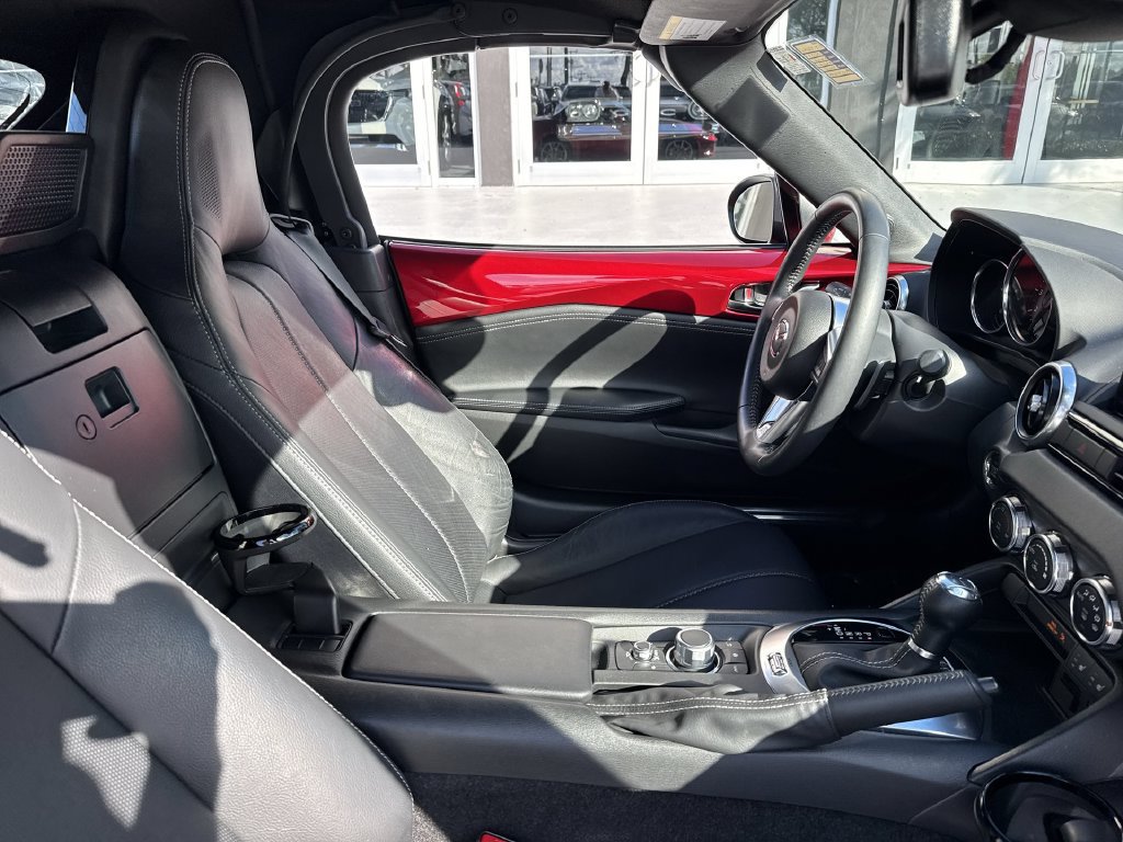 Used 2023 MAZDA MX-5 Miata Grand Touring w/ Weather Package RWD image 15