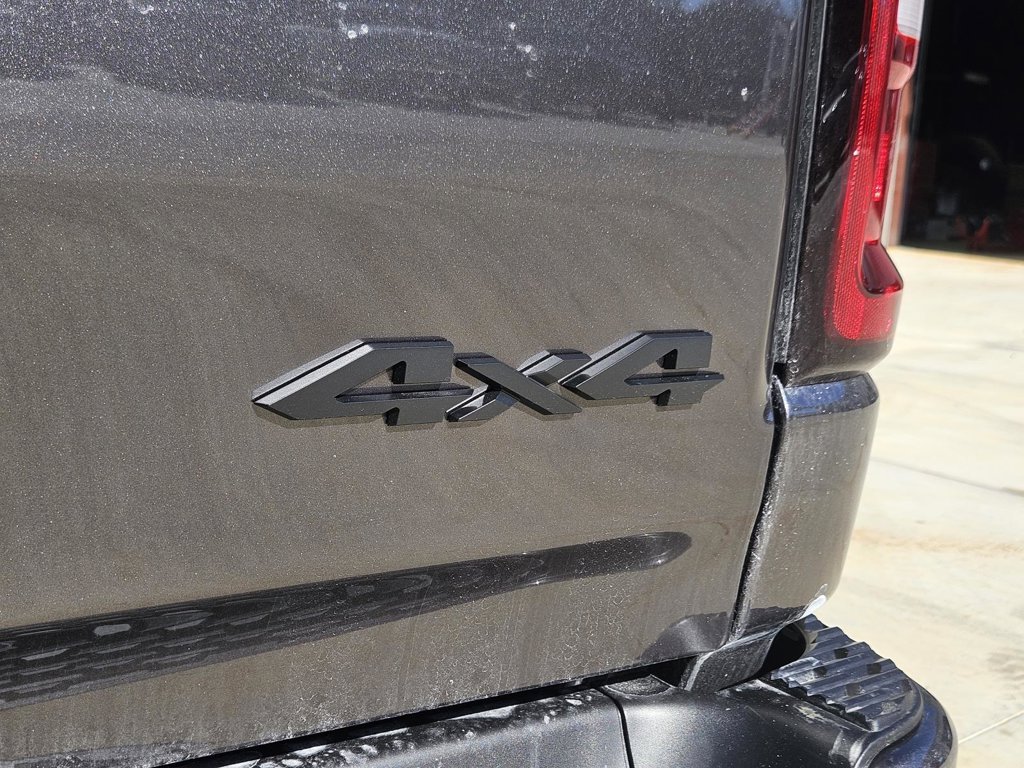 Used 2026 RAM 1500 4x4 Crew Cab image 40