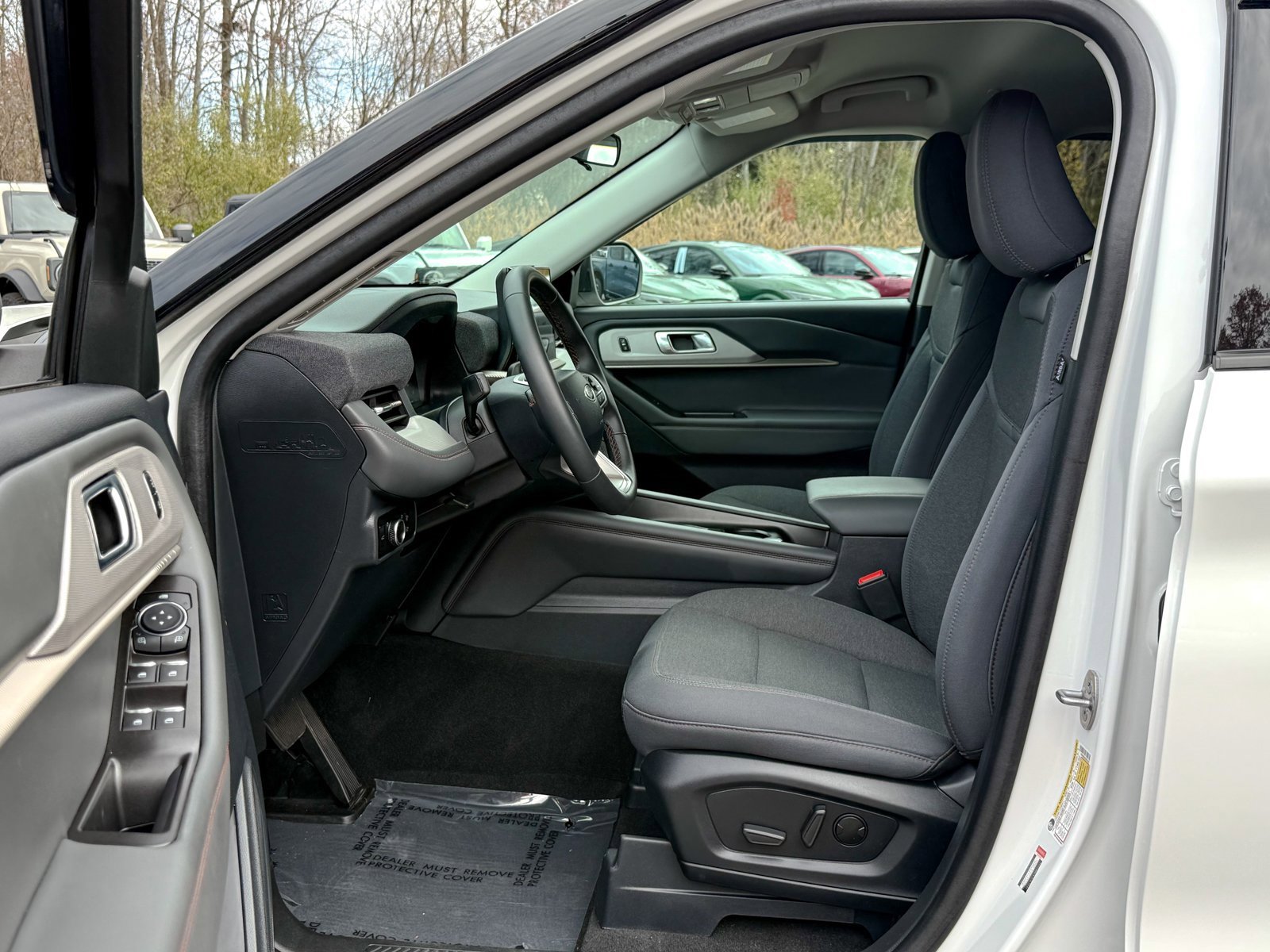 Certified 2025 Ford Explorer Active image 19