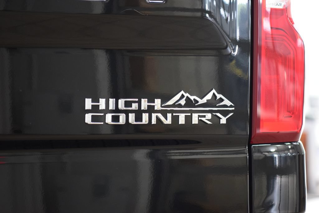 Used 2025 Chevrolet Silverado 1500 High Country w/ High Country Premium Package AWD/4WD image 23