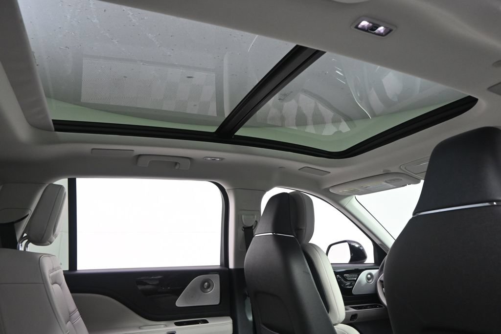 New 2026 Lincoln Aviator Reserve AWD/4WD image 17