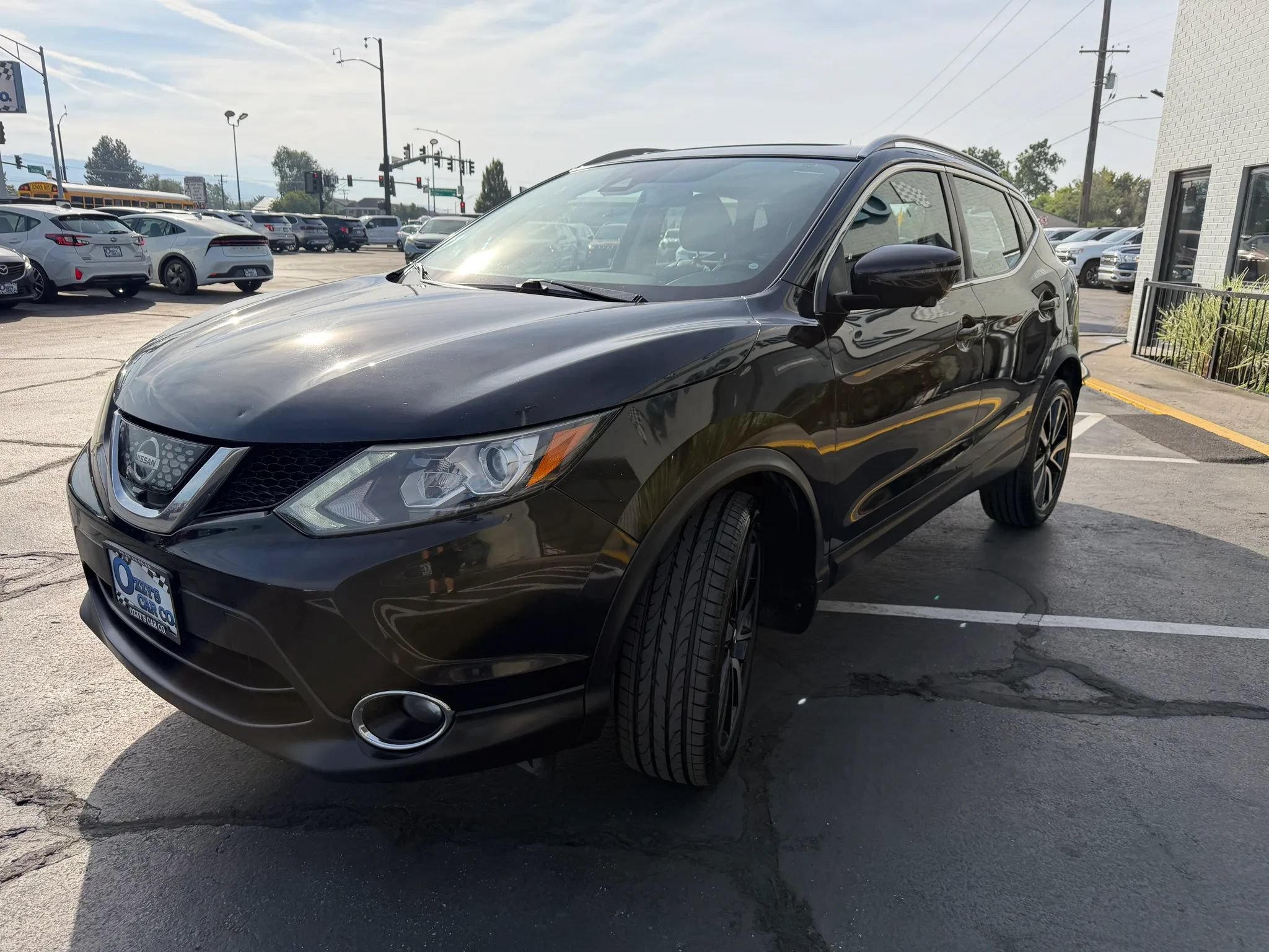 Used 2018 Nissan Rogue Sport SL w/ SL Premium Package AWD/4WD image 3