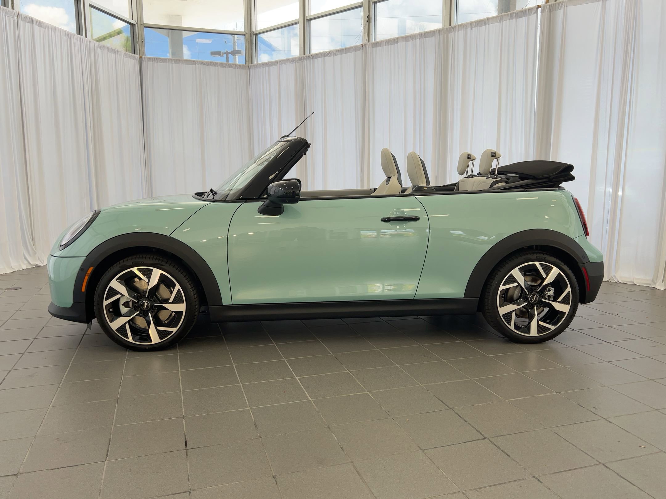 New 2026 MINI Cooper S image 2