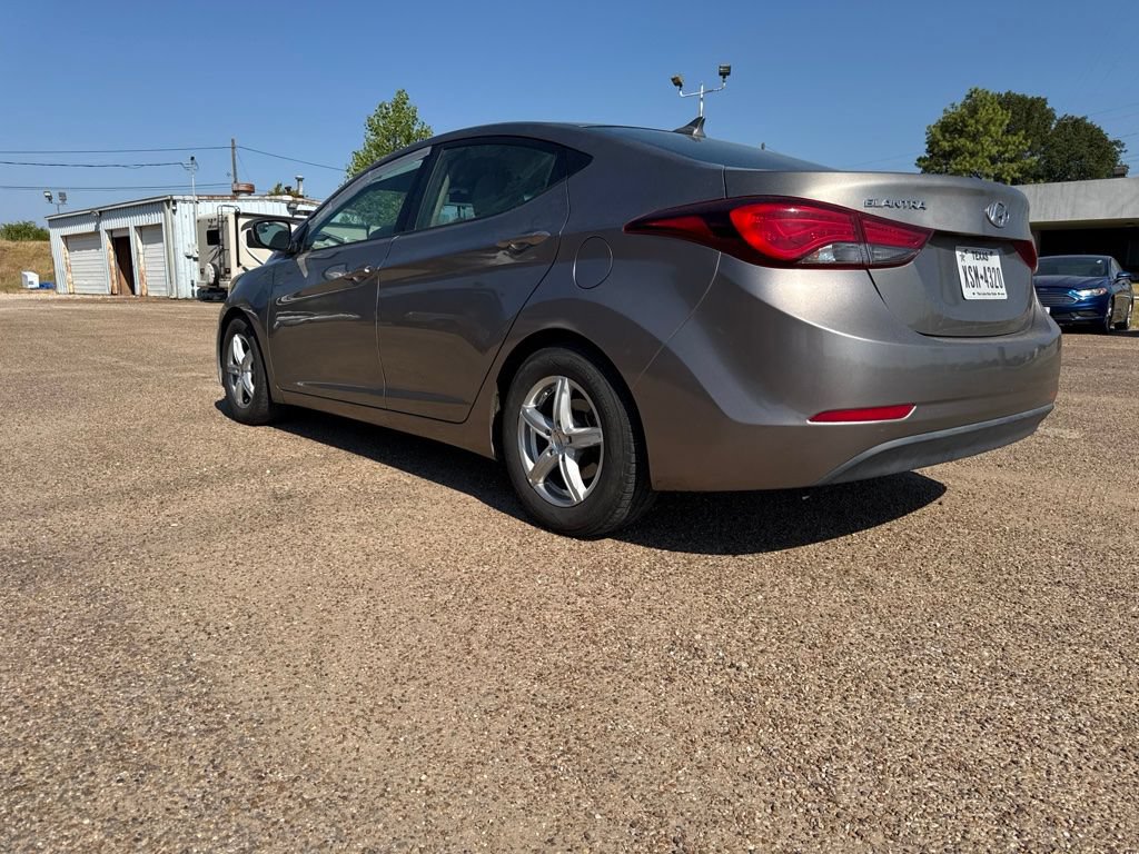 Used 2015 Hyundai Elantra SE FWD image 9