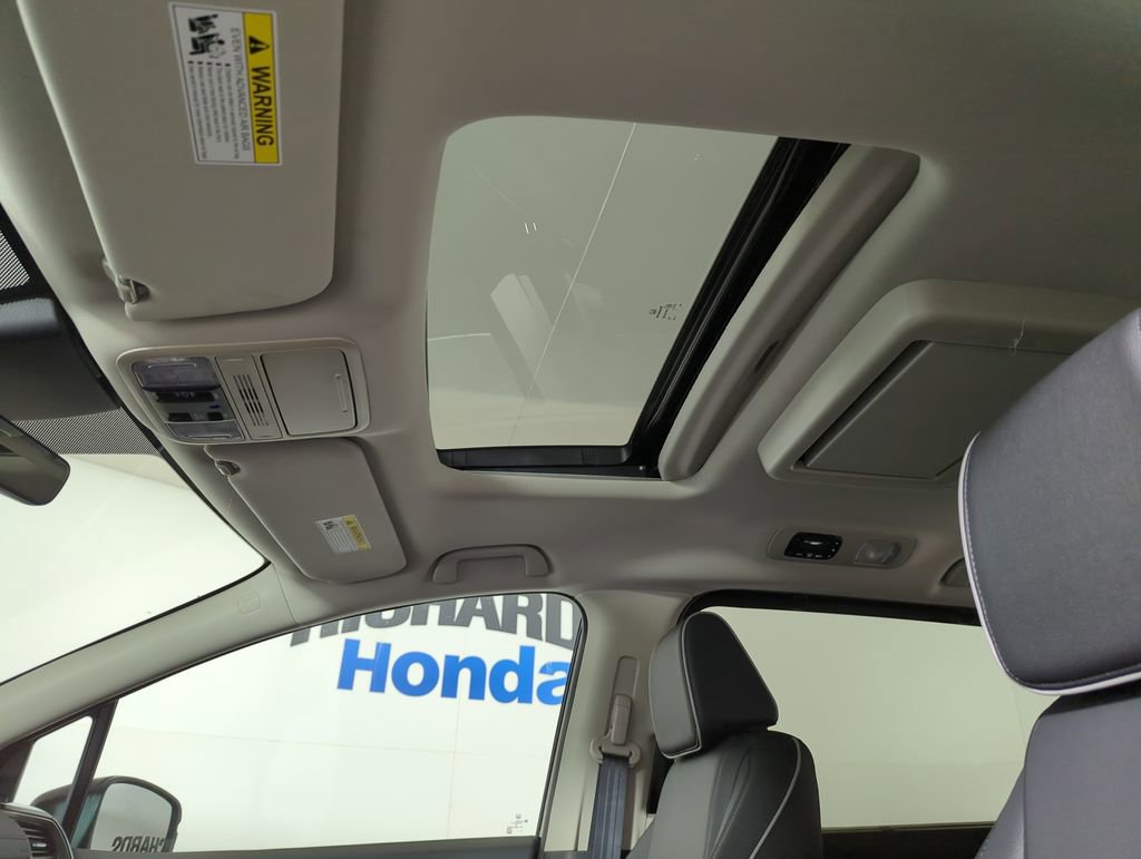 New 2026 Honda Odyssey Touring image 18
