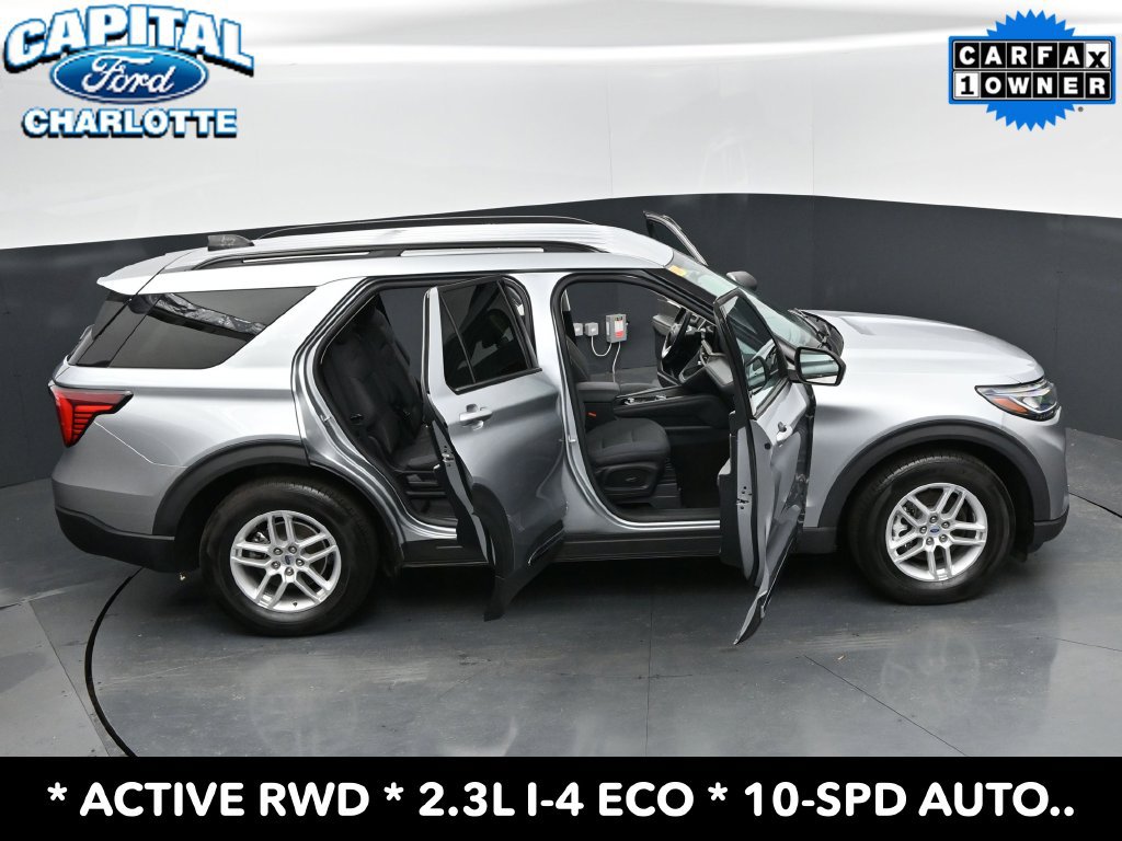Used 2025 Ford Explorer Active RWD image 32