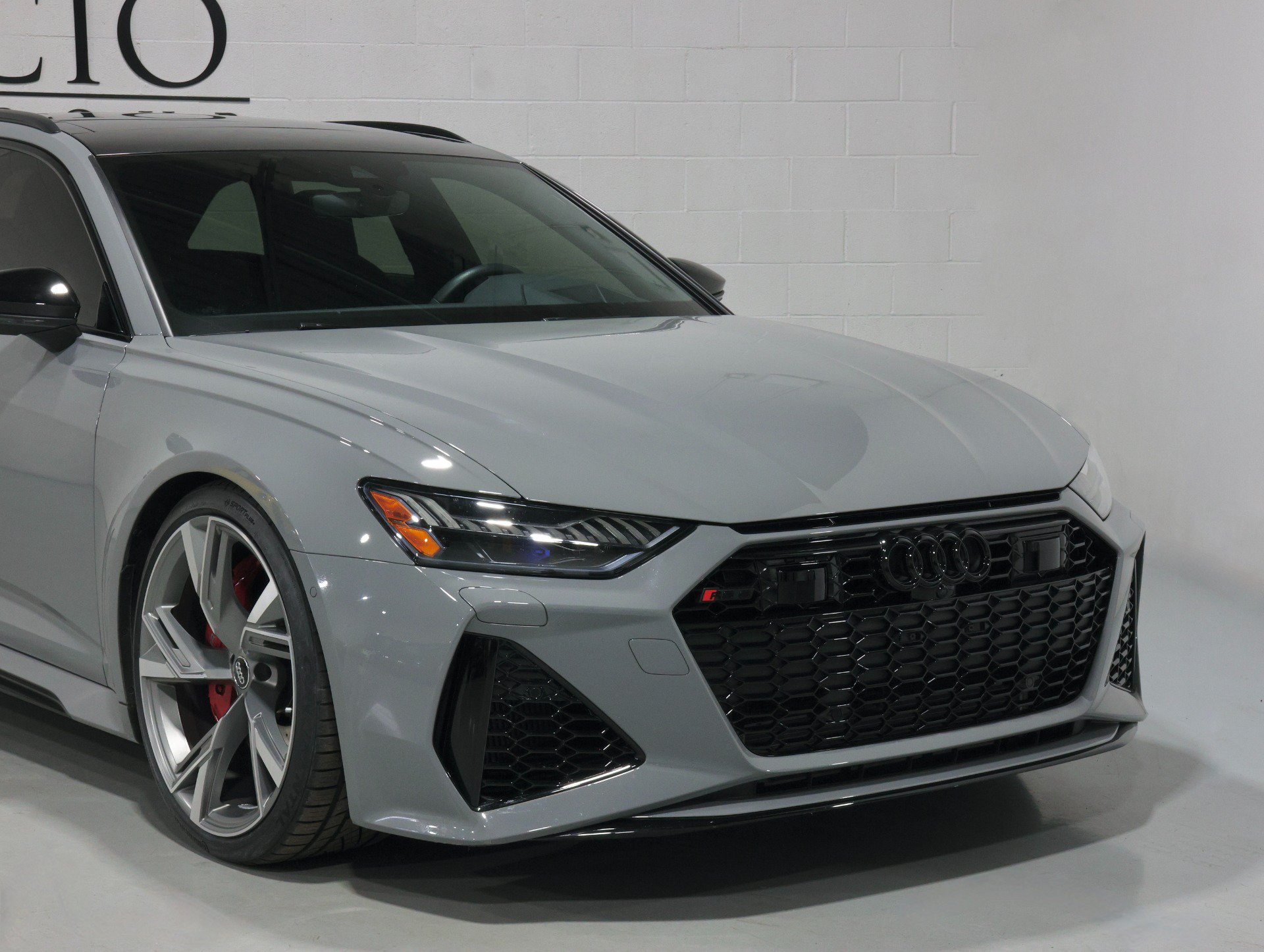 Used 2021 Audi RS 6 AWD/4WD image 26