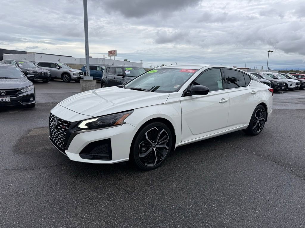 Used 2024 Nissan Altima 2.5 SR image 3