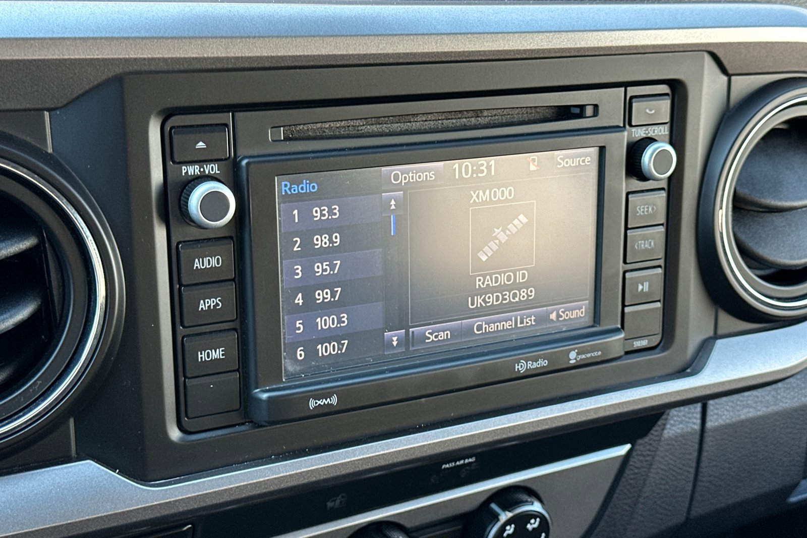 Used 2019 Toyota Tacoma SR5 image 25