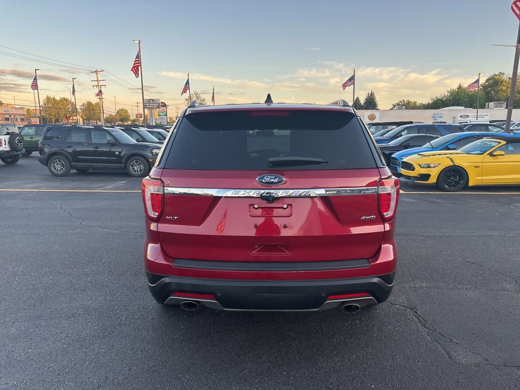 Used 2018 Ford Explorer XLT AWD/4WD image 6