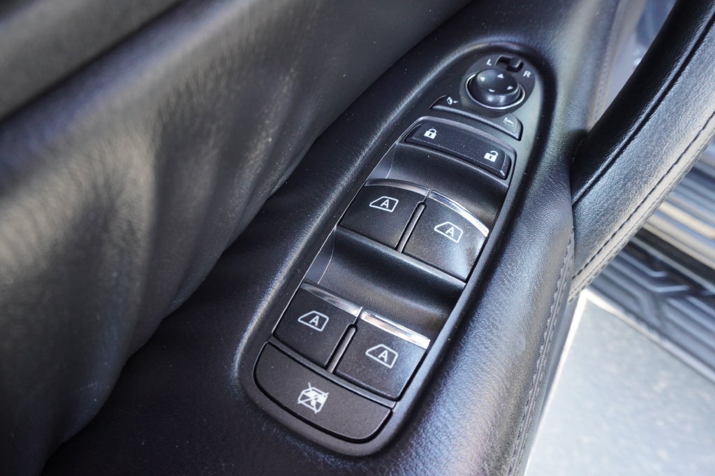 Used 2024 Nissan Armada SV RWD image 17