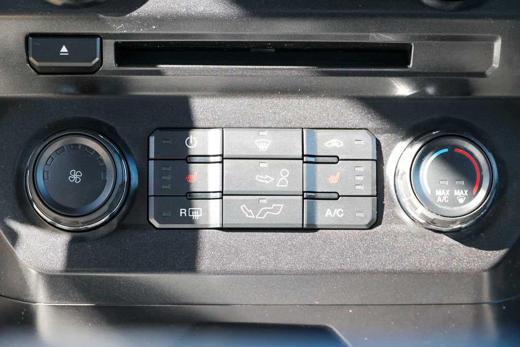 Used 2015 Ford F150 XLT w/ Equipment Group 302A Luxury AWD/4WD image 9