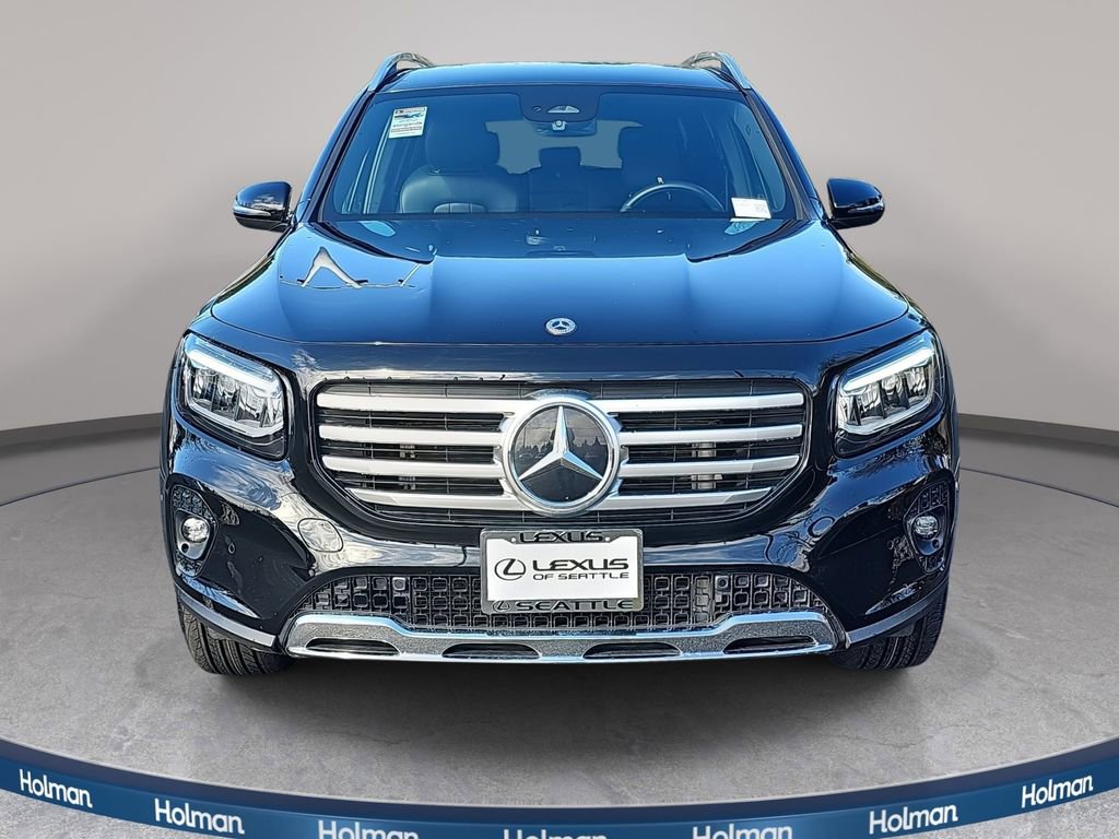 Used 2025 Mercedes-Benz GLB 250 4MATIC image 3