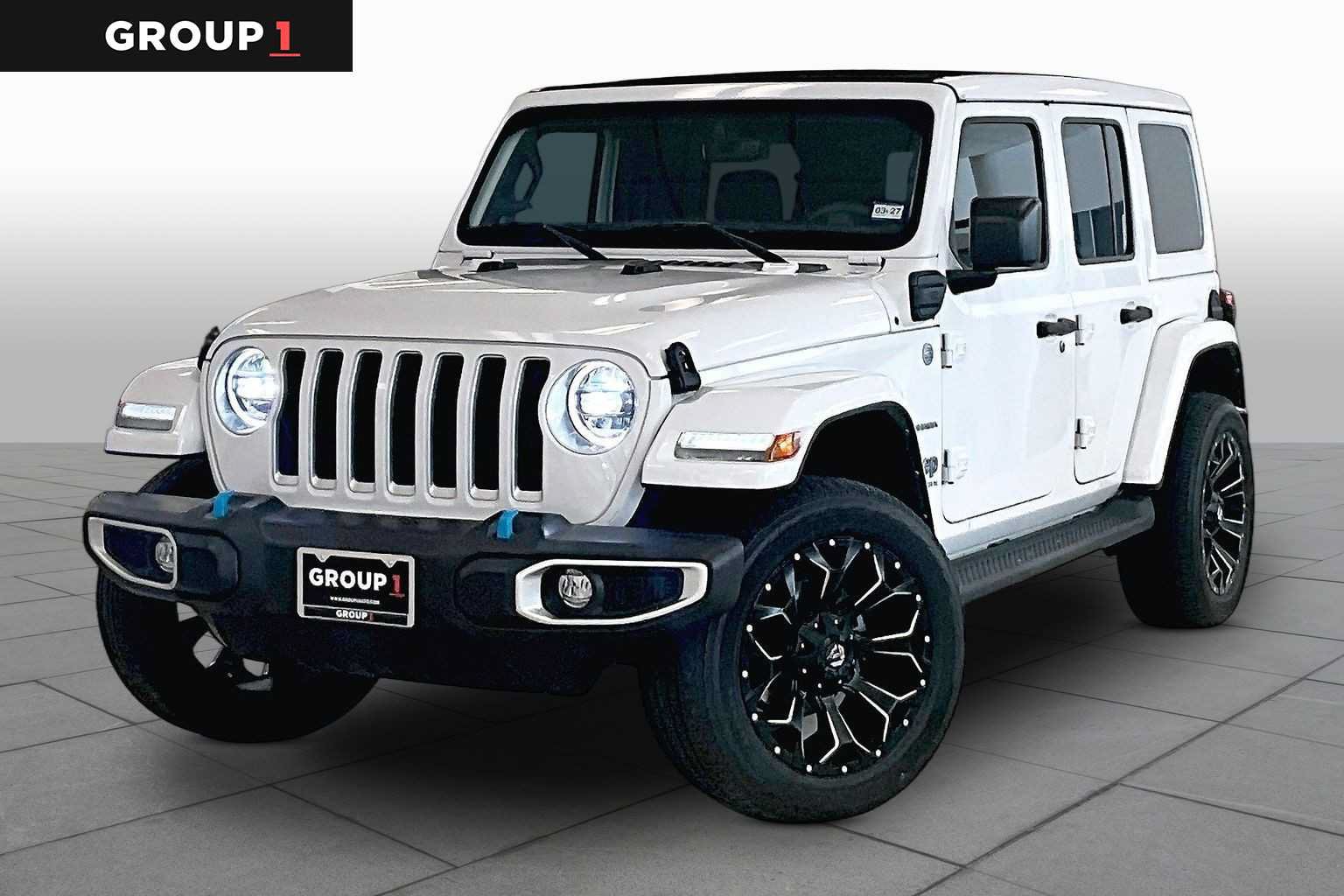 Used 2023 Jeep Wrangler Unlimited Sahara AWD/4WD image 1