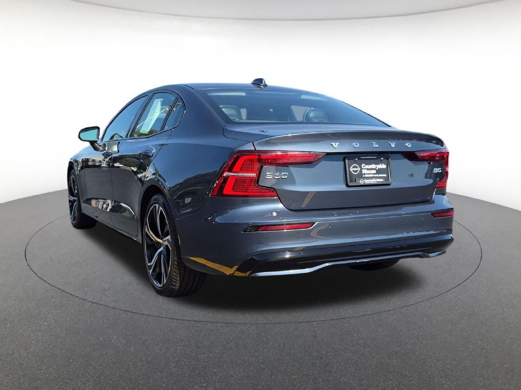 Used 2024 Volvo S60 B5 Core FWD image 7