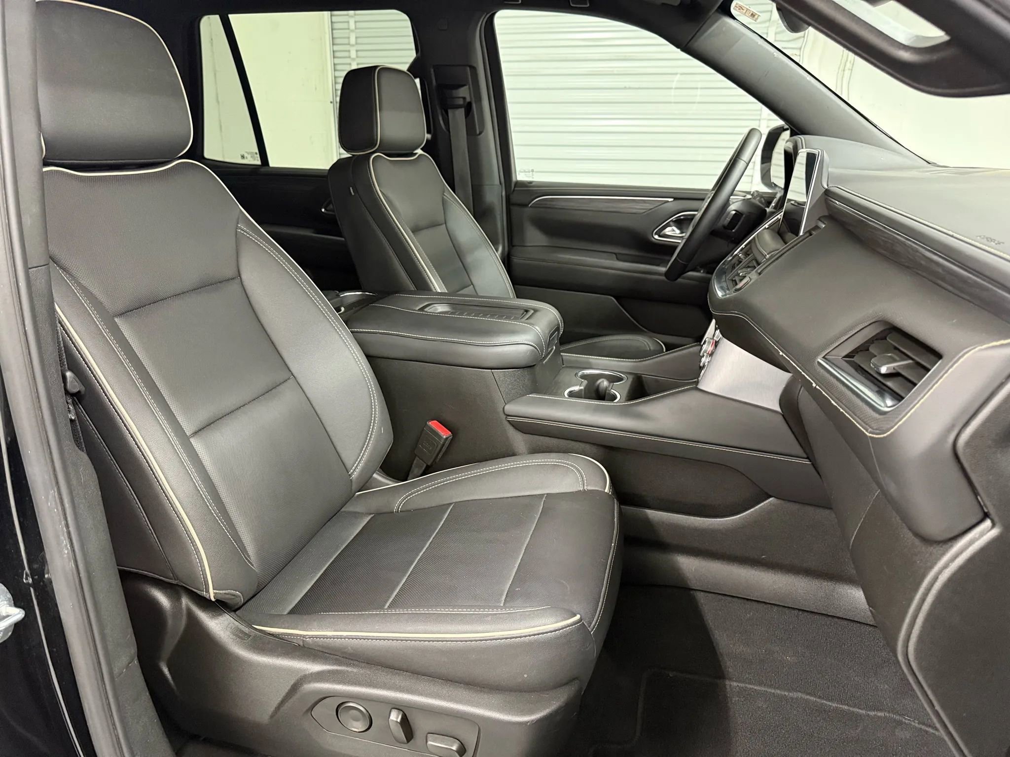 Used 2024 GMC Yukon SLT image 26